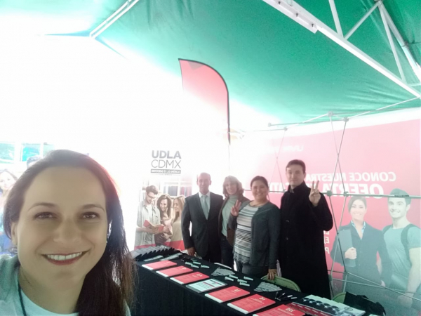 Presencia de la UDLACDMX en el Colegio La Florida